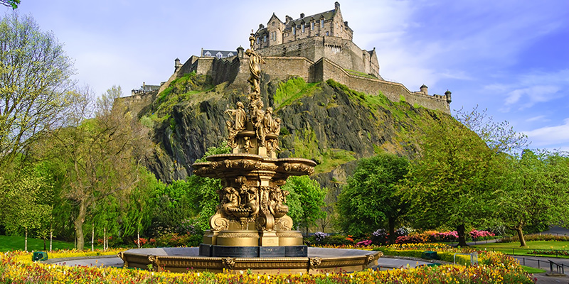 Edinburgh Castle in Edinburgh