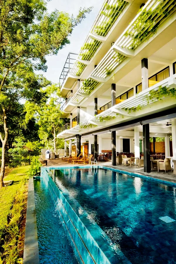 Sri Lanka Safari Odyssey: Nature’s Kingdom