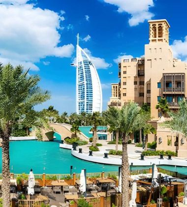 Palaces & Palms: Dubai Meets India’s Golden Triangle